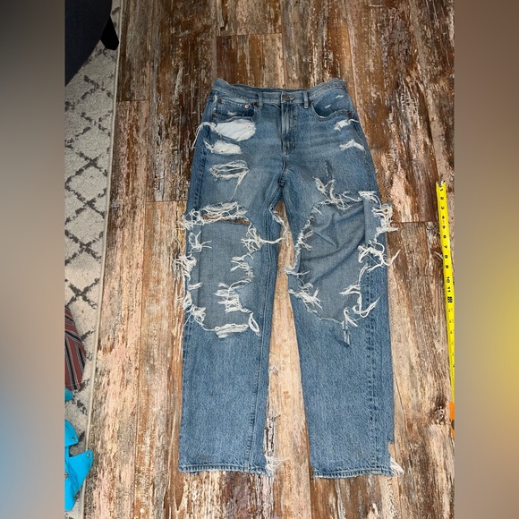 American Eagle Outfitters Denim - Women’s American Eagle Distressed Blue Jeans Size 10 Long